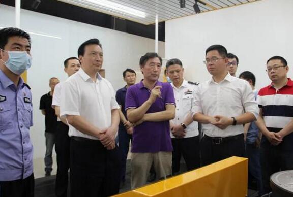 南昌市副市長、公安局局長萬秀奇蒞臨百勝智能調(diào)研指導(dǎo)