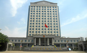 平頂山市中級(jí)人民法院伸縮門(mén)案例 - 中出網(wǎng)-智能出入口門(mén)戶