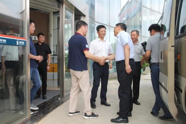 市委常委、市委組織部部長李鎮(zhèn)發(fā)蒞臨百勝智能調(diào)研、指導