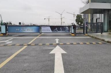 人行、車行一體化智慧管理，百勝智能助力新松機器人數字化工廠建設