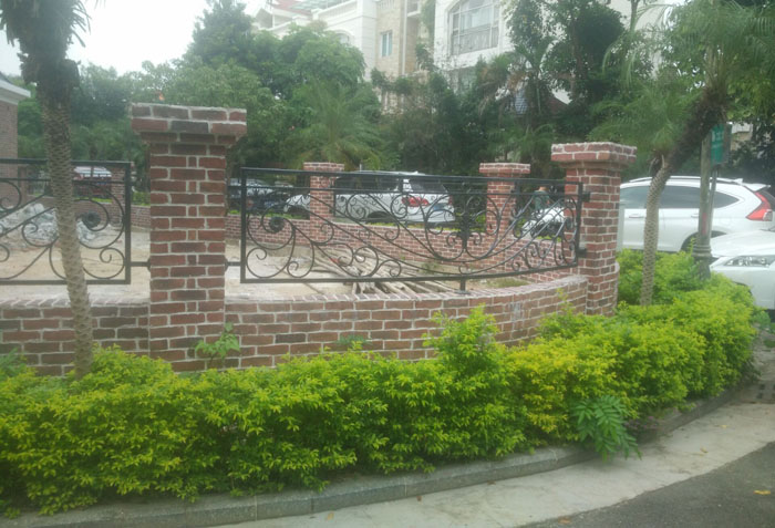 陳村碧桂花園鐵藝圍欄案例 - 中出網(wǎng)-智能出入口與停車充電門戶