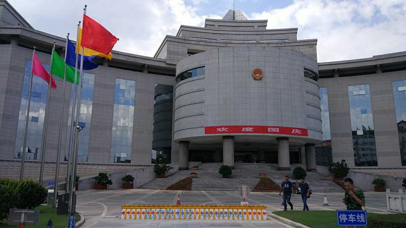 云南省人大路障機(jī)案例 - 中出網(wǎng)-智能出入口門(mén)戶(hù)