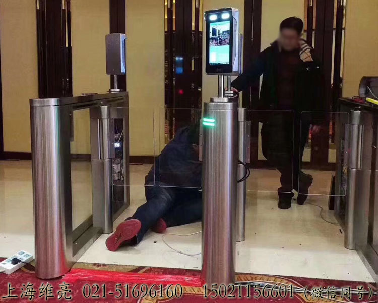 人臉識別閘機，人臉識別速通門，人臉測溫閘機