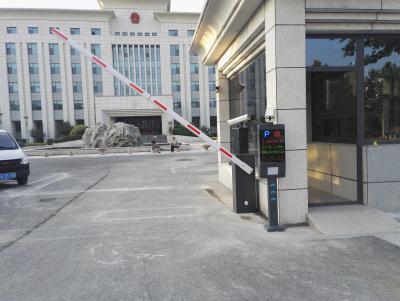 喜迎濟南出安智能道閘進駐濟南周村檢查院