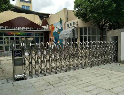 保定出安智能電動伸縮門為哈羅城項(xiàng)目提供保駕護(hù)航