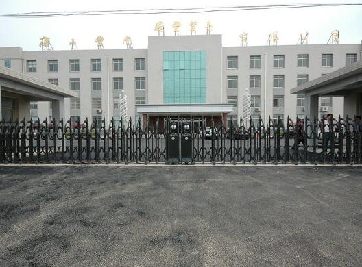 唐山出安智能伸縮門在唐山國豐貿(mào)易有限公司的應用工程