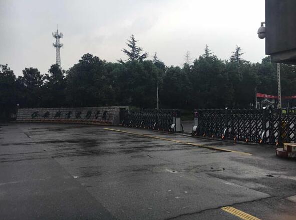 紹興出安智能電動伸縮門給紹興職業(yè)技術(shù)學院項目不一樣的體驗