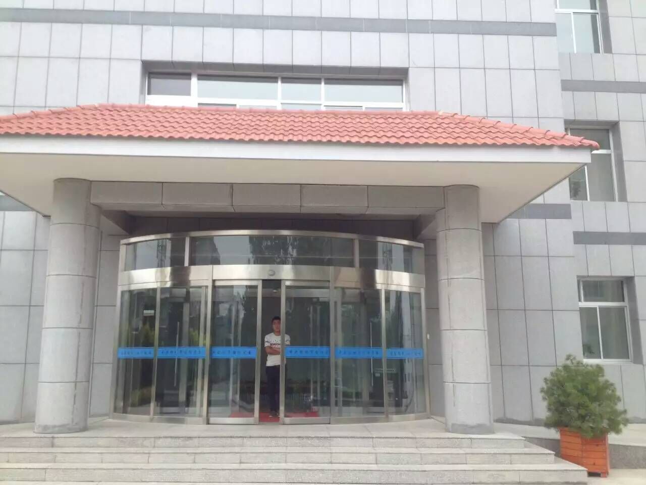 榆林出安智能自動(dòng)門進(jìn)駐中共榆林市榆陽(yáng)區(qū)委