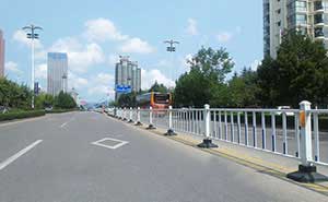 護(hù)欄 - 道路護(hù)欄標(biāo)準(zhǔn)型
