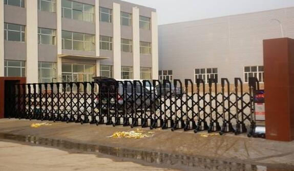 張家口出安智能為興隆碧桂園提供伸縮門(mén)工程