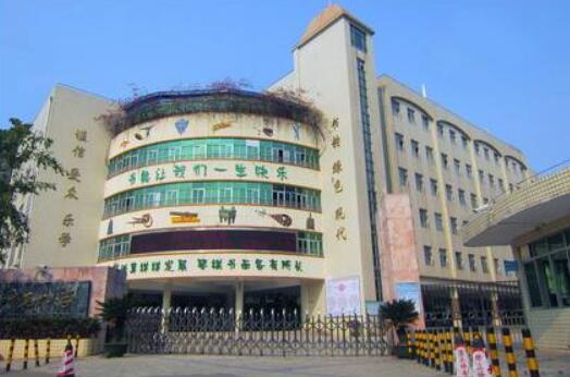 恭賀海口市第二十五小學(xué)安裝上?？诔霭仓悄苌炜s門