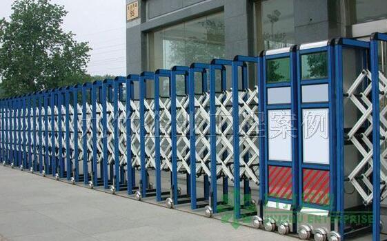 衢州出安智能伸縮門順利進駐衢州市翔宇中等專業(yè)學(xué)校大門口