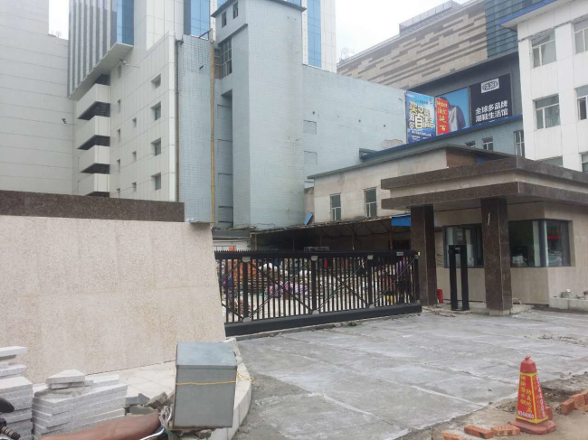 延安出安智能懸浮平移門(mén)進(jìn)駐延安百貨大樓