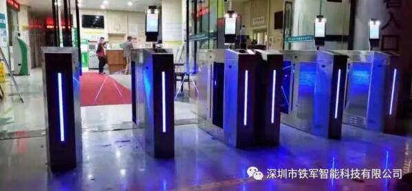 武漢市精神衛(wèi)生中心——國康碼人臉識別測溫翼閘項目