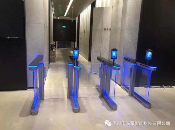 杜絕使用健康碼截圖，試圖通過人工通行的：健康碼核驗+體溫檢測