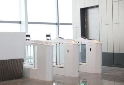 固力保完美助力青島膠東機(jī)場，安全登機(jī)煥新翱翔！