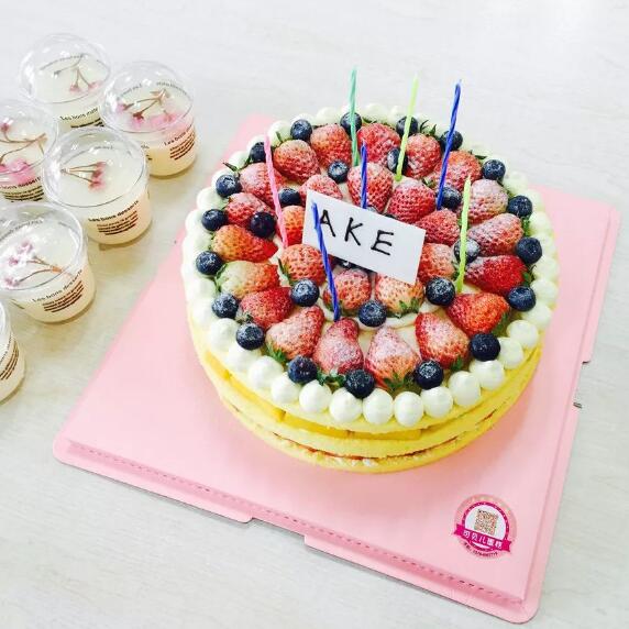 恰逢春暖花開，來一個(gè)集體生日趴！