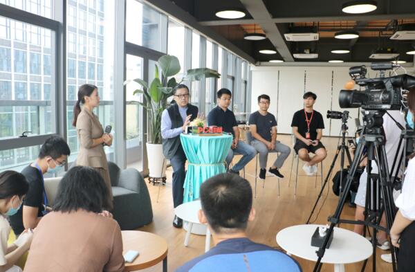 李德紘院士及WebVision圖像分類競賽佳都科技獲獎團隊分享現(xiàn)場