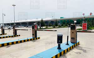 內(nèi)蒙古呼倫貝爾機(jī)場(chǎng)車牌識(shí)別案例 - 中出網(wǎng)-智能出入口門戶