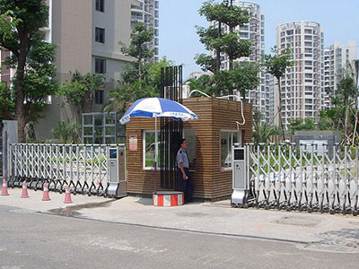 大儒世家藏瓏伸縮門案例 - 中出網-智能出入口門戶