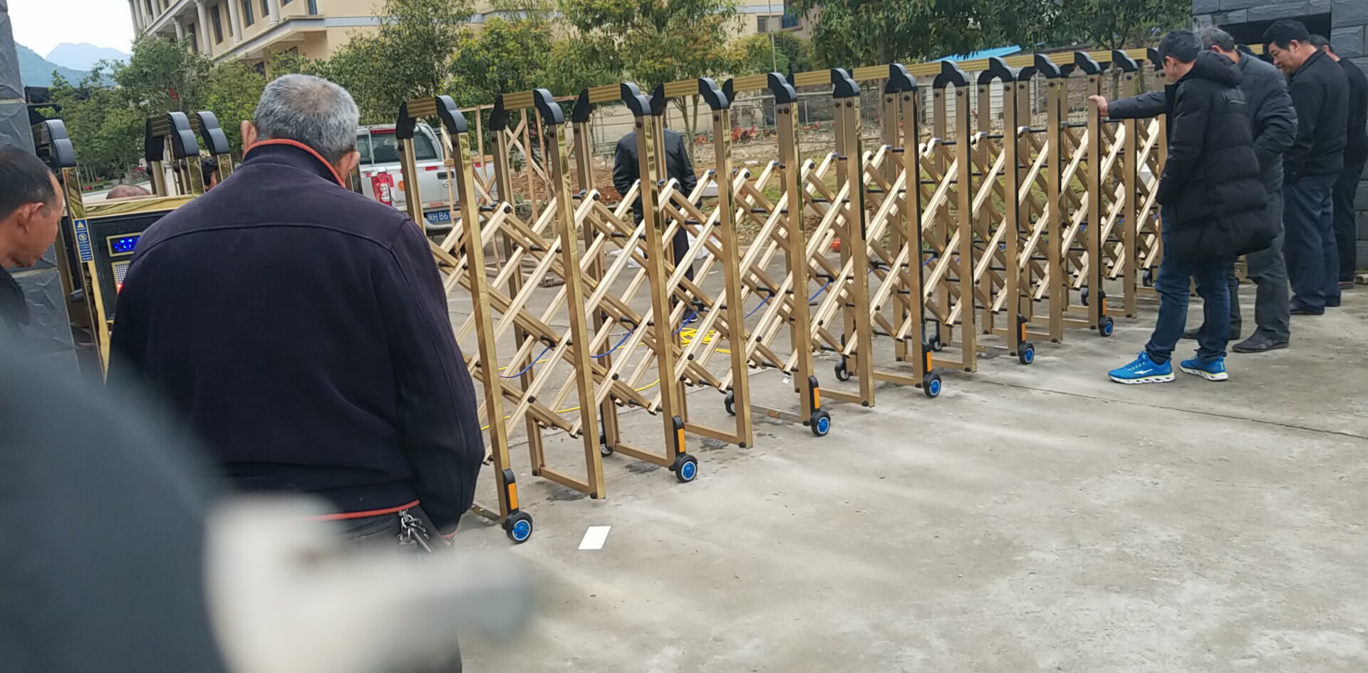 電動門、停車場系統(tǒng)